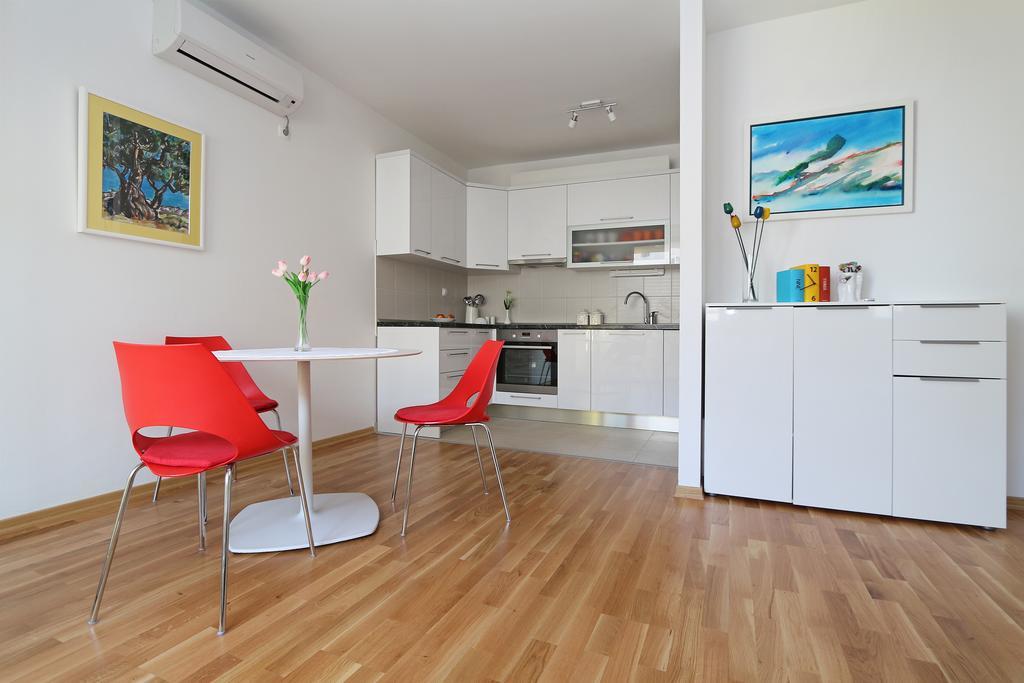 Antonijas Sunny Apartment Makarska Kültér fotó