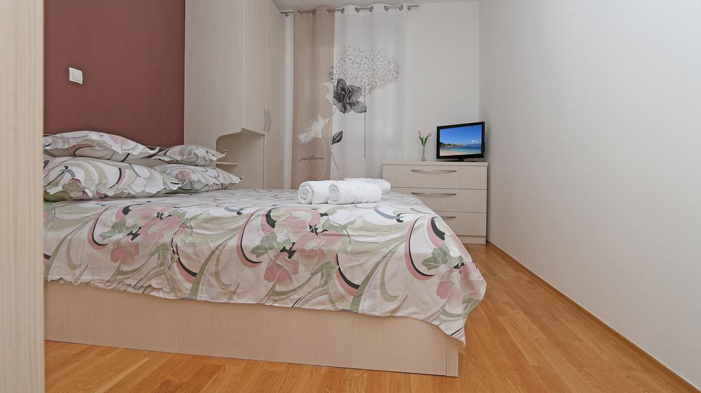 Antonijas Sunny Apartment Makarska Kültér fotó