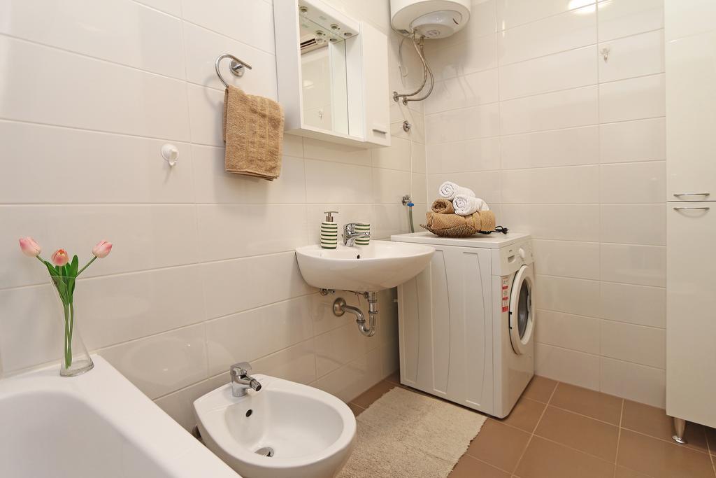 Antonijas Sunny Apartment Makarska Kültér fotó